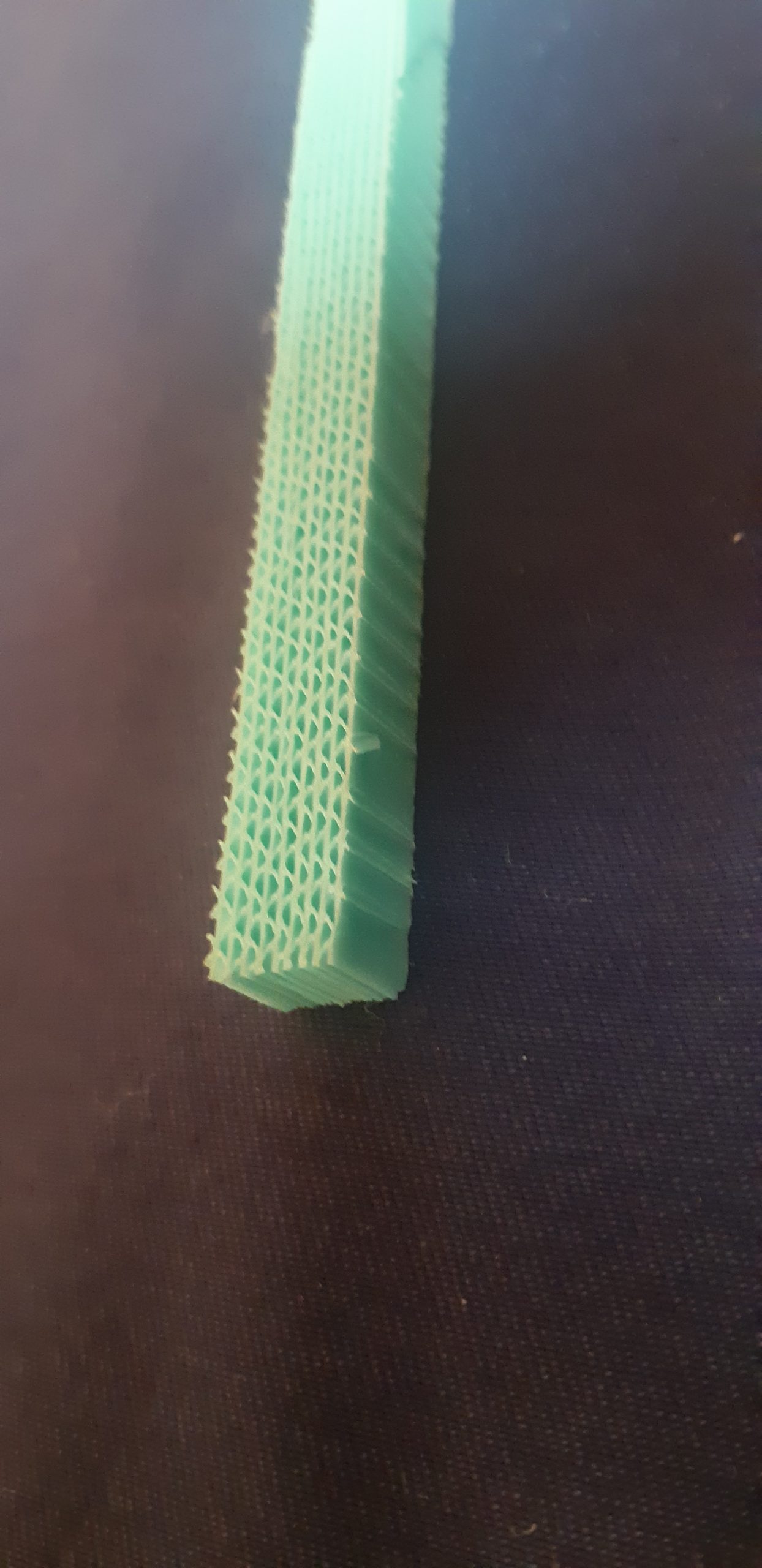 Air-in suodatinkotelo sivukarmiin tarvikesuodatin